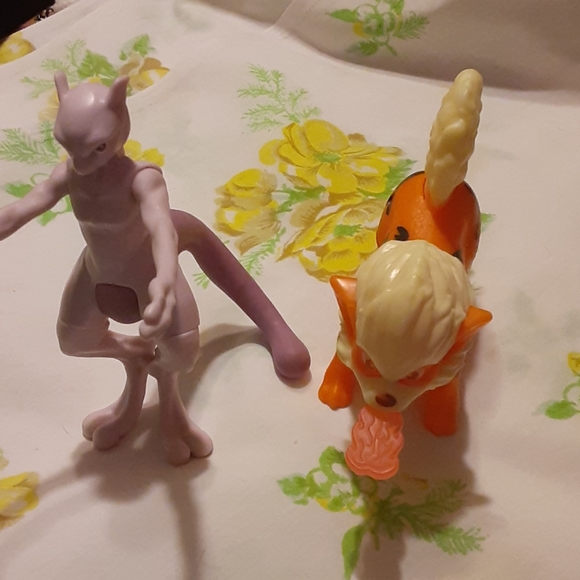 Pokemon Detective Pikachu Burger King Toys Mewtwo